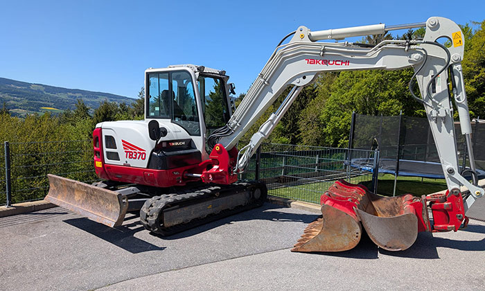 Takeuchi TB 370 mieten
